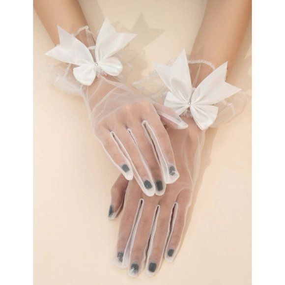 WHITE Bow Mesh Bridal Weddings Gloves NEW - Picture 1 of 3